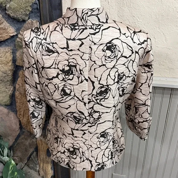 R&M Richards Black and Cream Floral Blazer - Picture 3 of 6